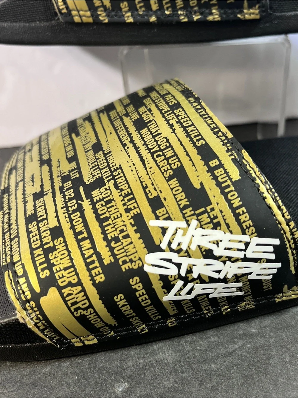 Black & Yellow Graphic Slide Sandals Three Stripe Life Adidas Men’s 8
